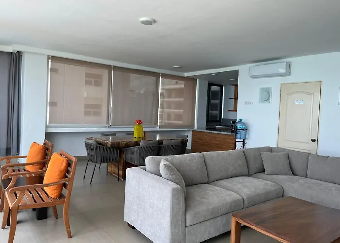 Banderas Suites